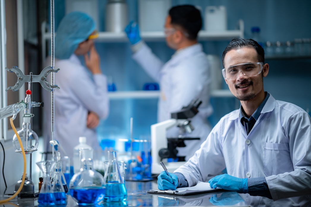 health-care-researchers-working-in-medicals-scienc-2023-11-27-04-57-13-utc.jpg